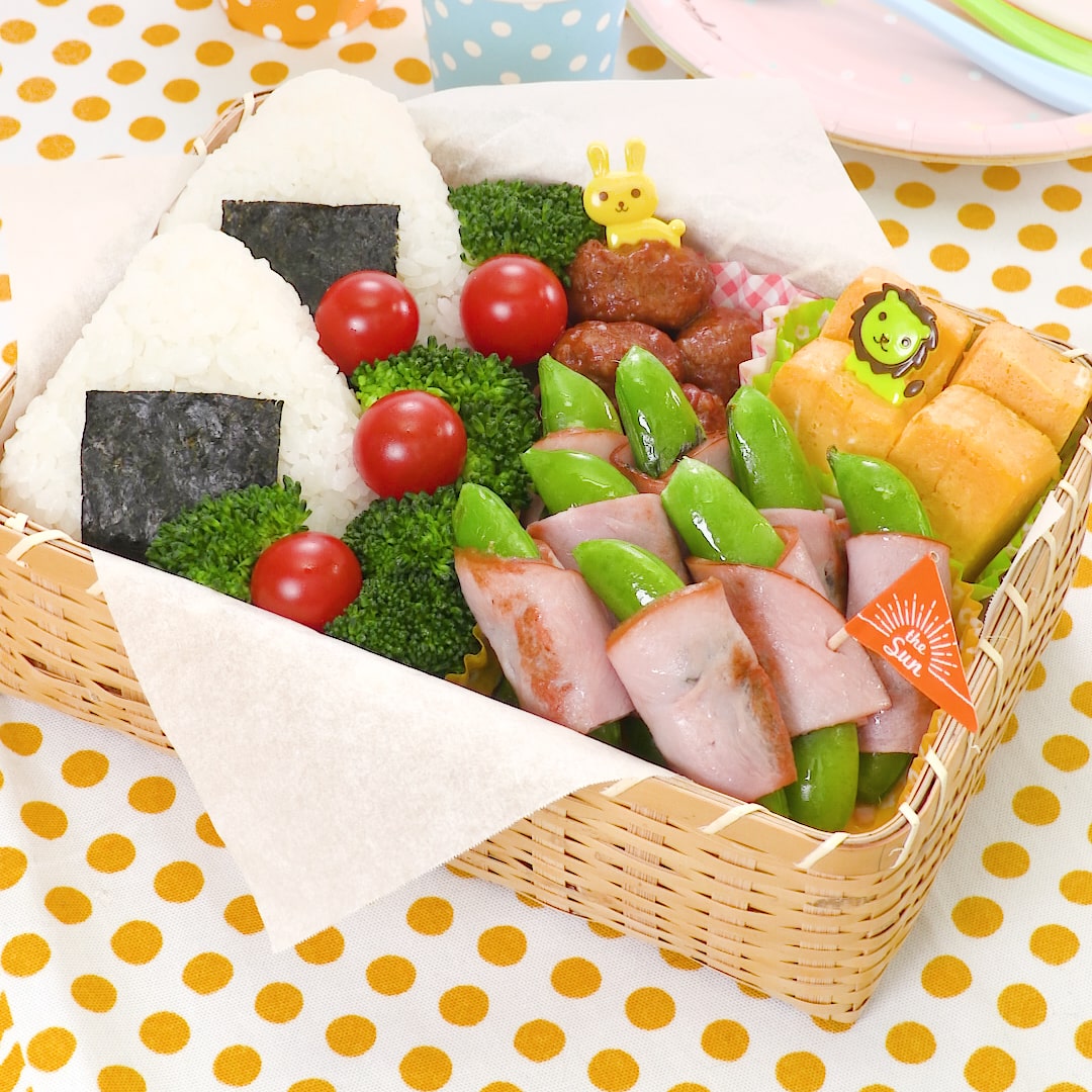 <center>スナップエンドウの</center><center>ハム巻き</center>