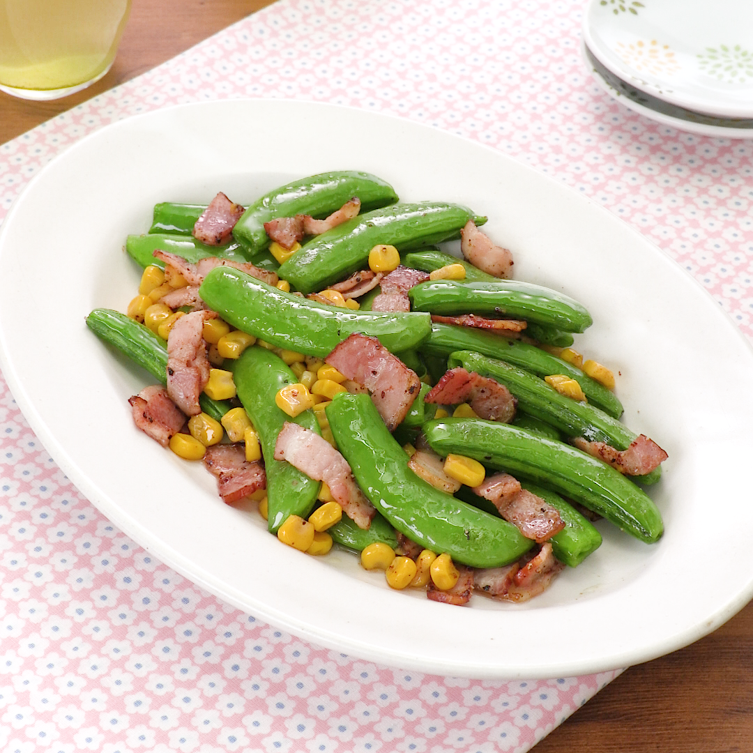 <center>スナップエンドウの</center><center>ベーコンソテー</center>